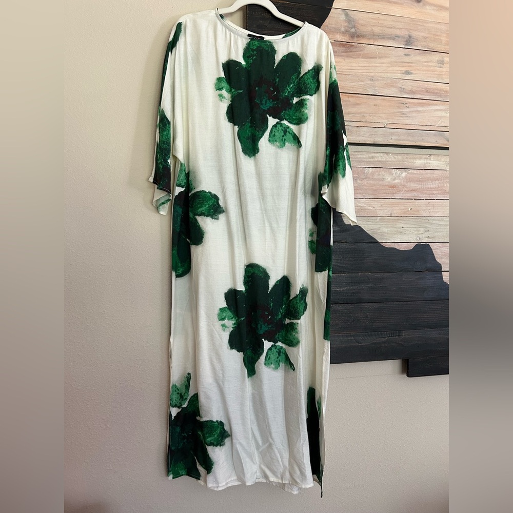 GiGio Off White Cream Maxi Dress with Large Green Floral Print
